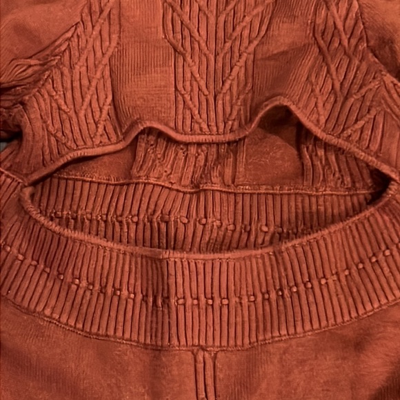 Free people sweater dress with cut out - Picture 14 of 15